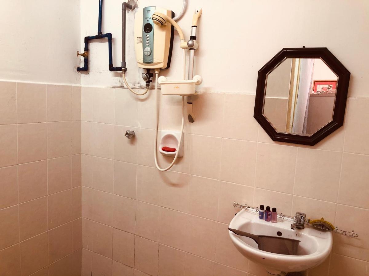 Sinar Ara Homestay Lunas Exterior photo